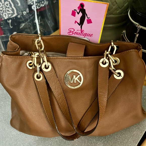 COPY - “. Michael Kors”  Authentic Shoulder Large Bag - Picture 13 of 16